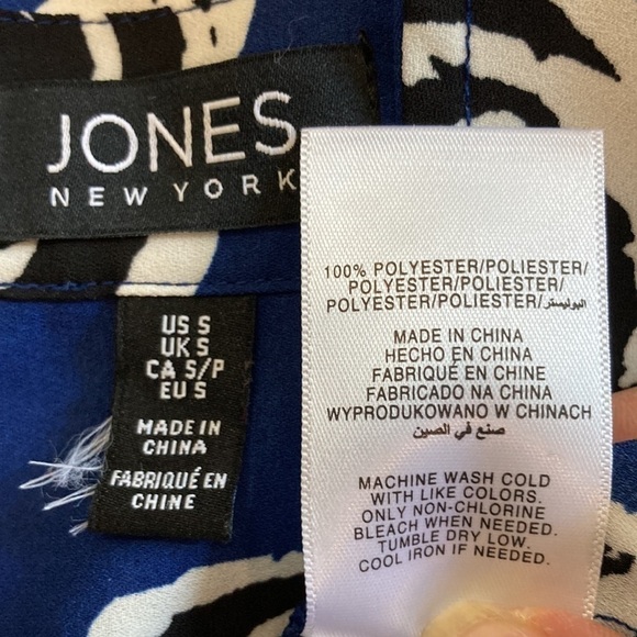 NWOT Jones New York Blue Black Floral Vneck Long Sleeve Tunic Blouse - Picture 12 of 12